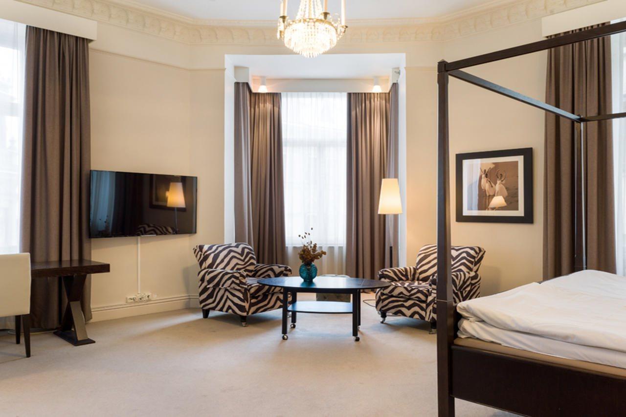Elite Knaust Hotell