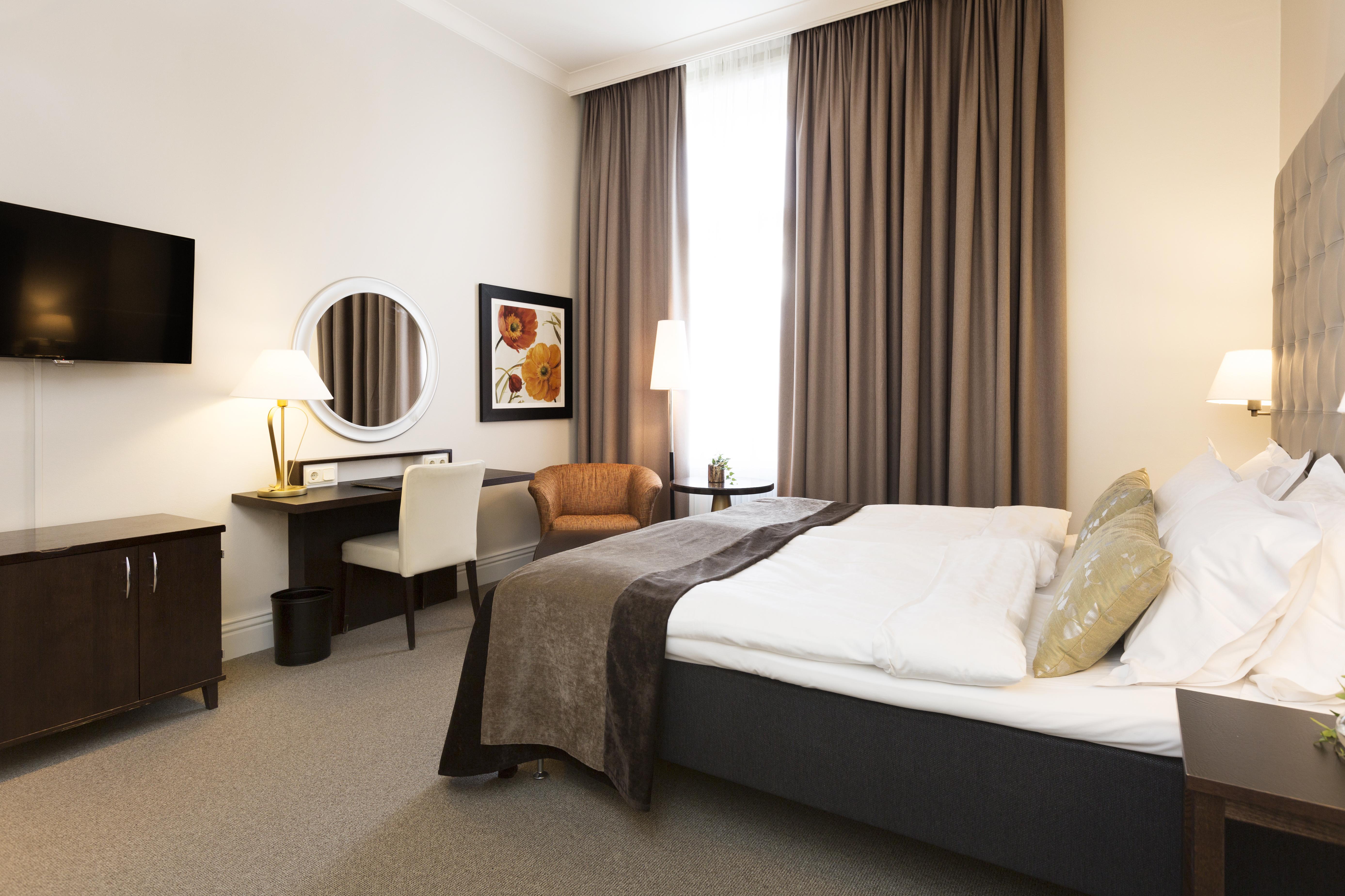 Elite Knaust Hotell